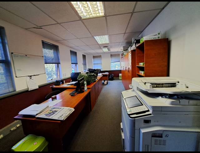 1,350M² OFFICE FOR SALE IN KLEINFONTEIN